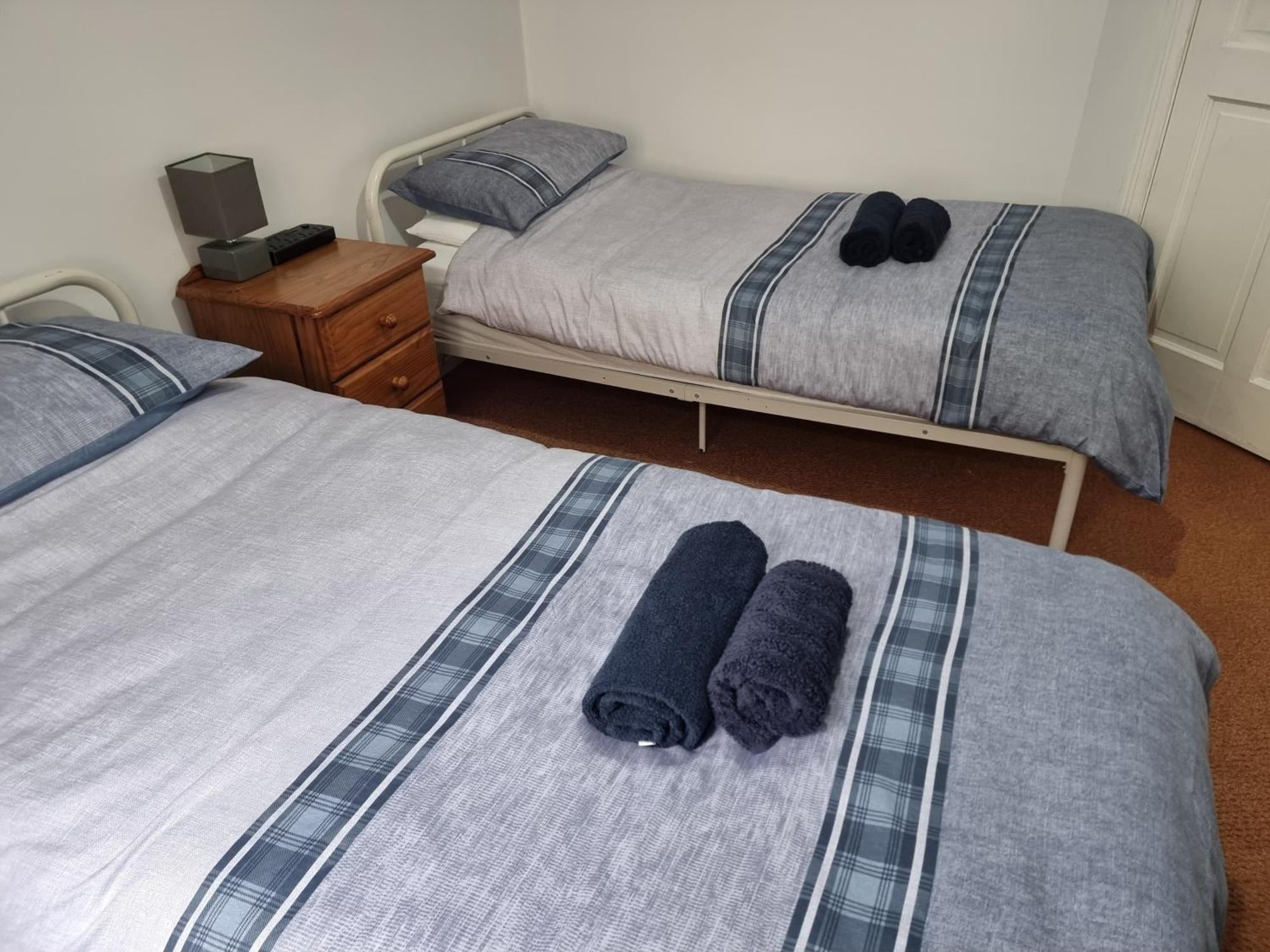 3 Bedrooms - Sleep 7 - Garden - Private Parking * Carrick-on-Shannon